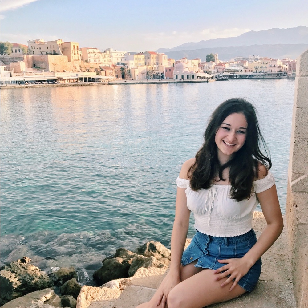 Meet Your Posher, Amanda!